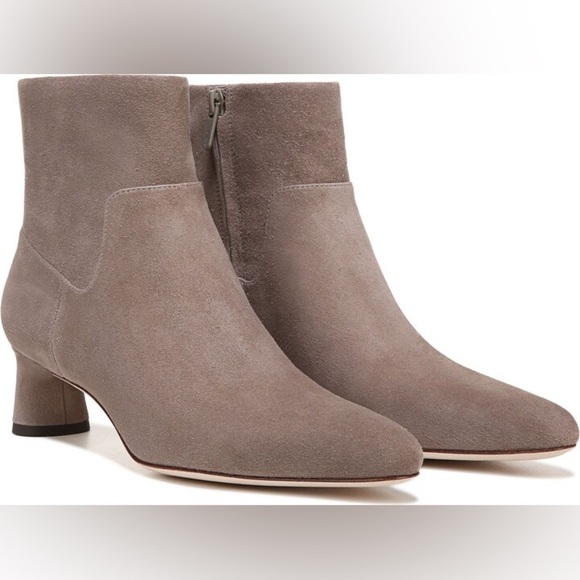 Vince Hela Suede bootie Size: 8 - Picture 1 of 7